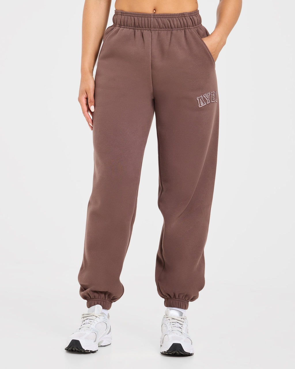 Varsity Applique Oversized Joggers - Marron