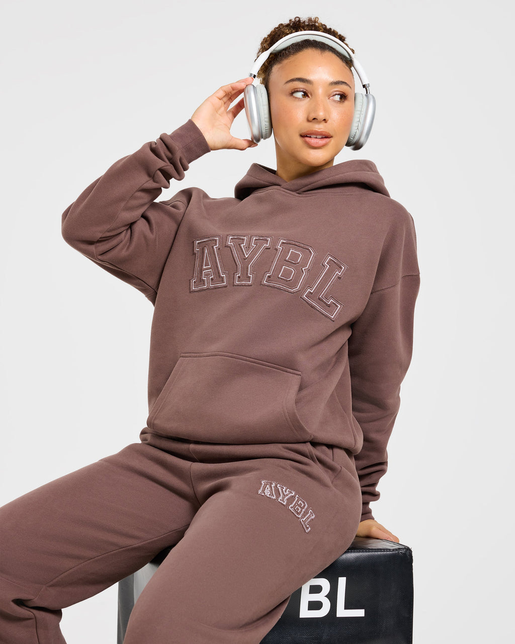Varsity Applique Oversized Straight Leg Joggers - Marron