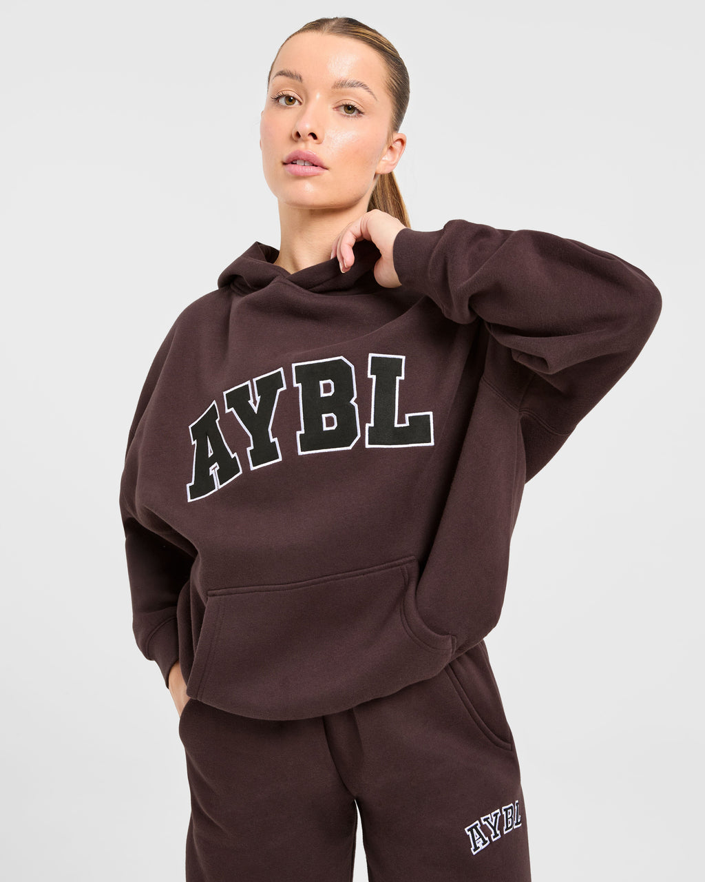 Varsity 2.0 Oversized Straight Leg Joggers - Cocoa Brun
