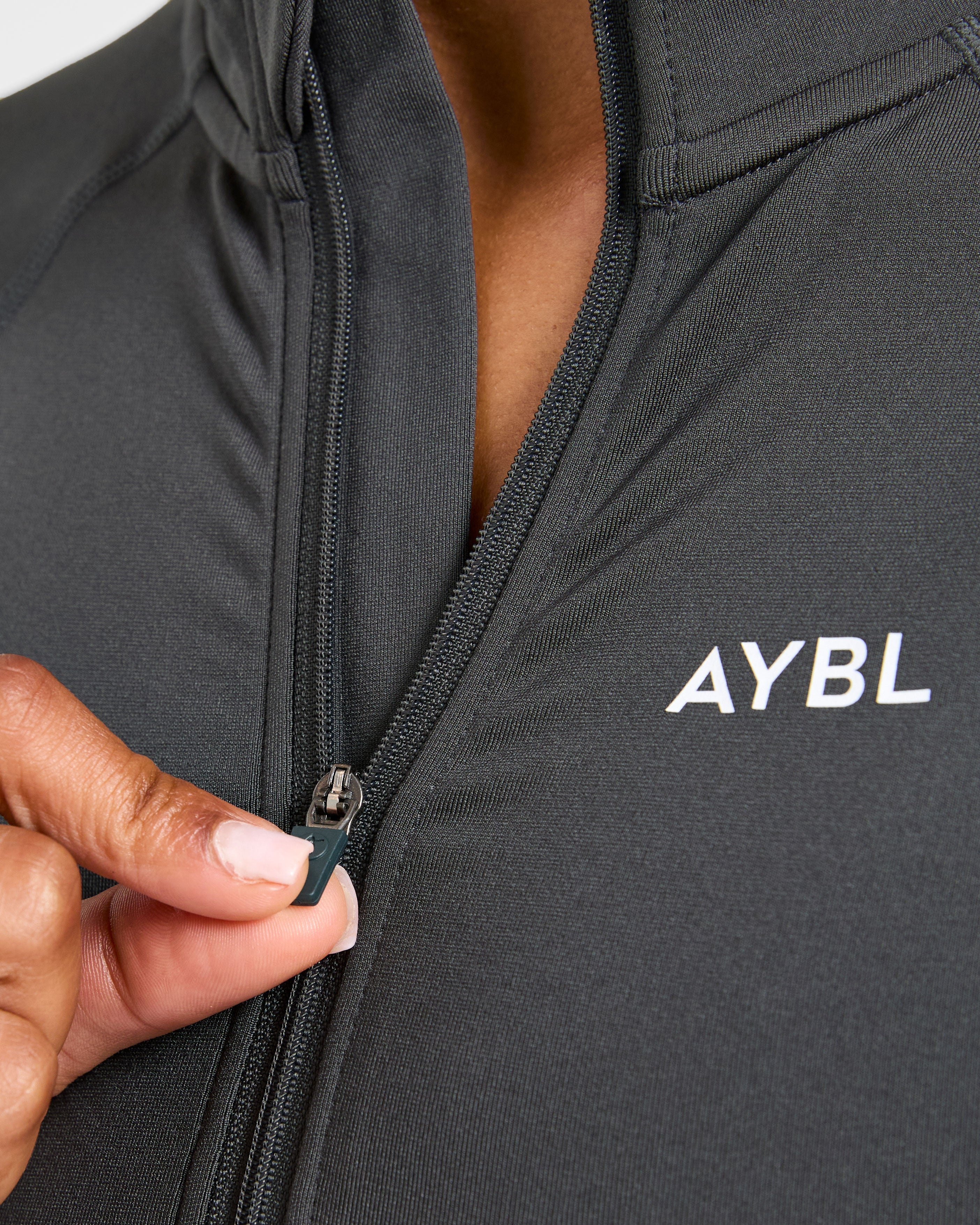 Adapt Seamless Jacket - Dark Charcoal