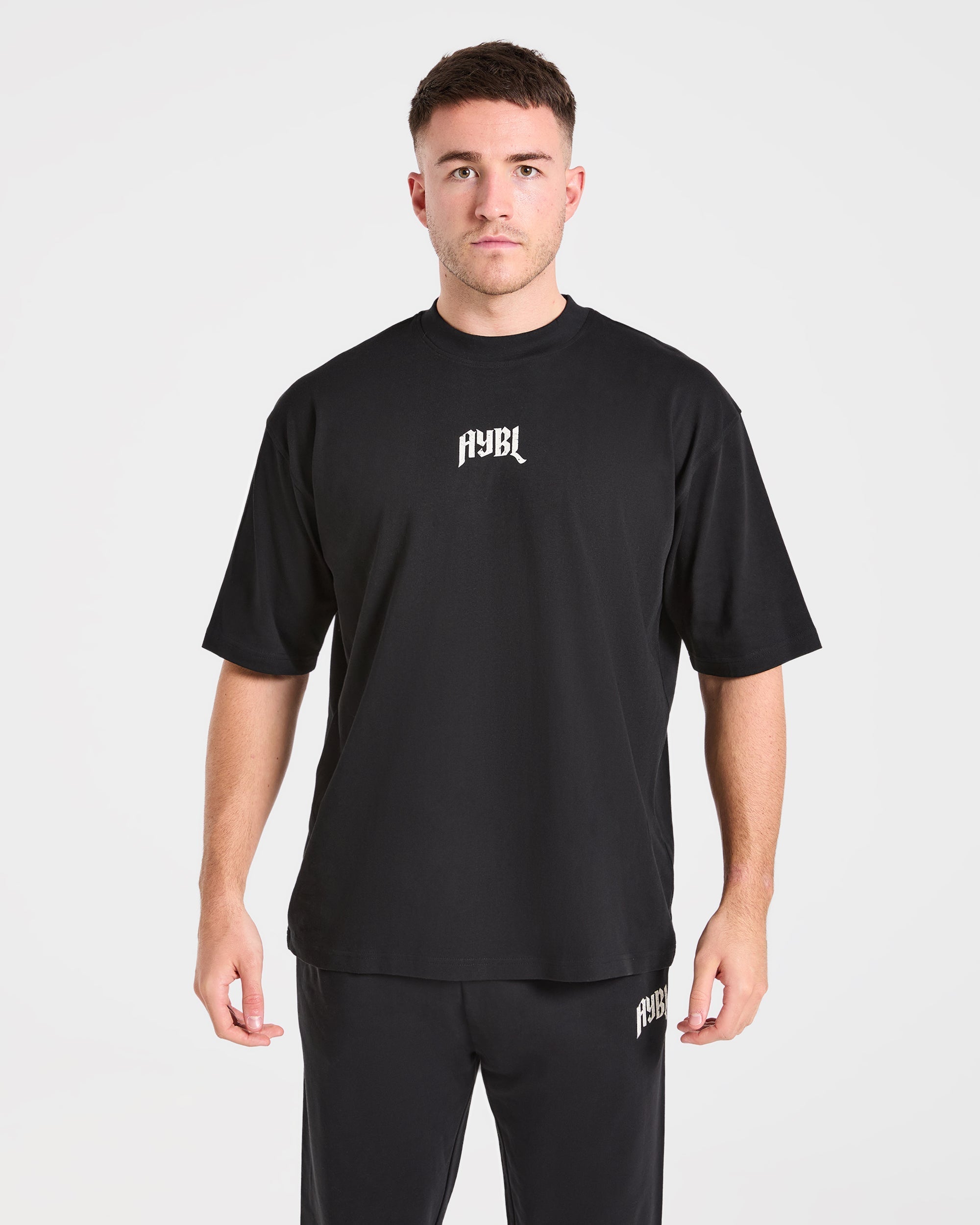 Heavy Lifting Gothic Oversized T Shirt - Noir/Off Blanc