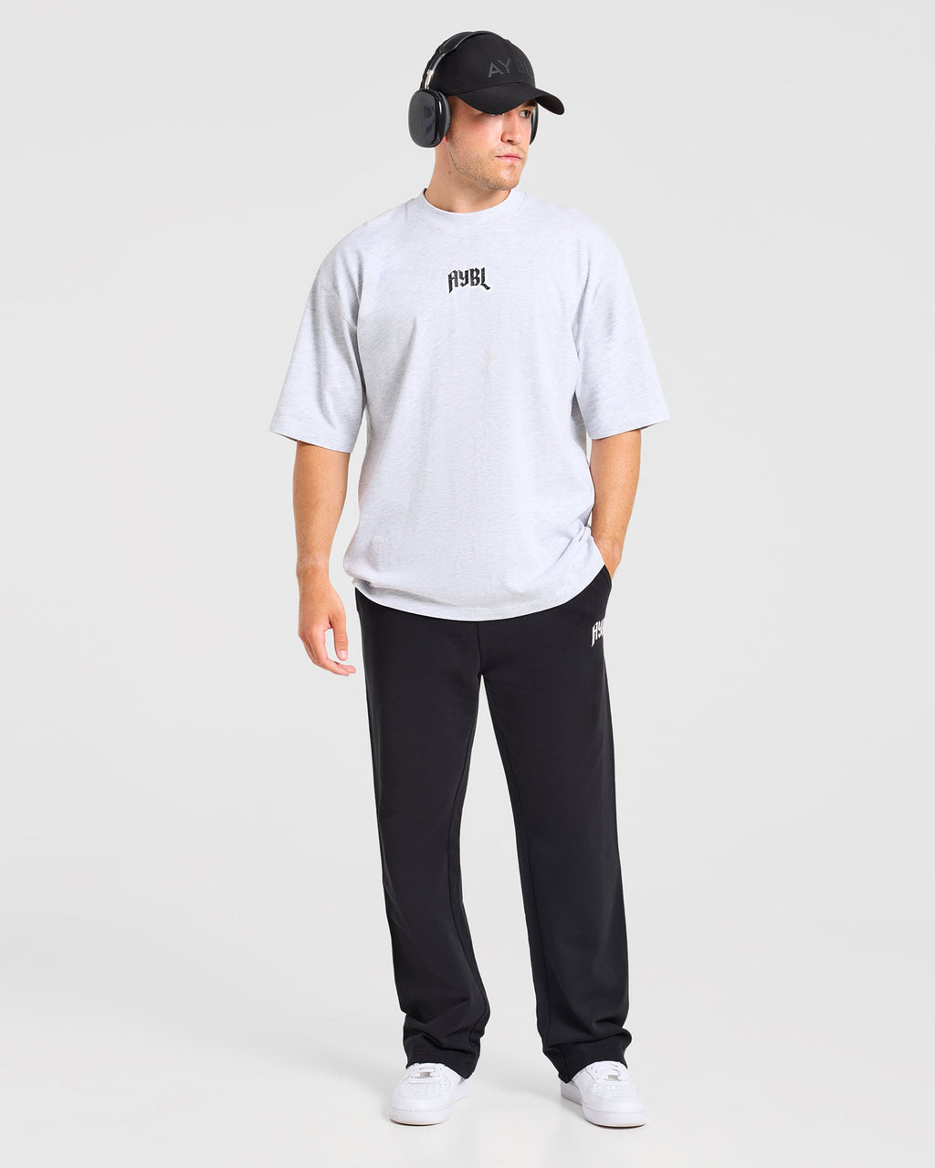 Heavy Lifting Gothic Oversized Straight Leg Joggers - Noir/Blanc