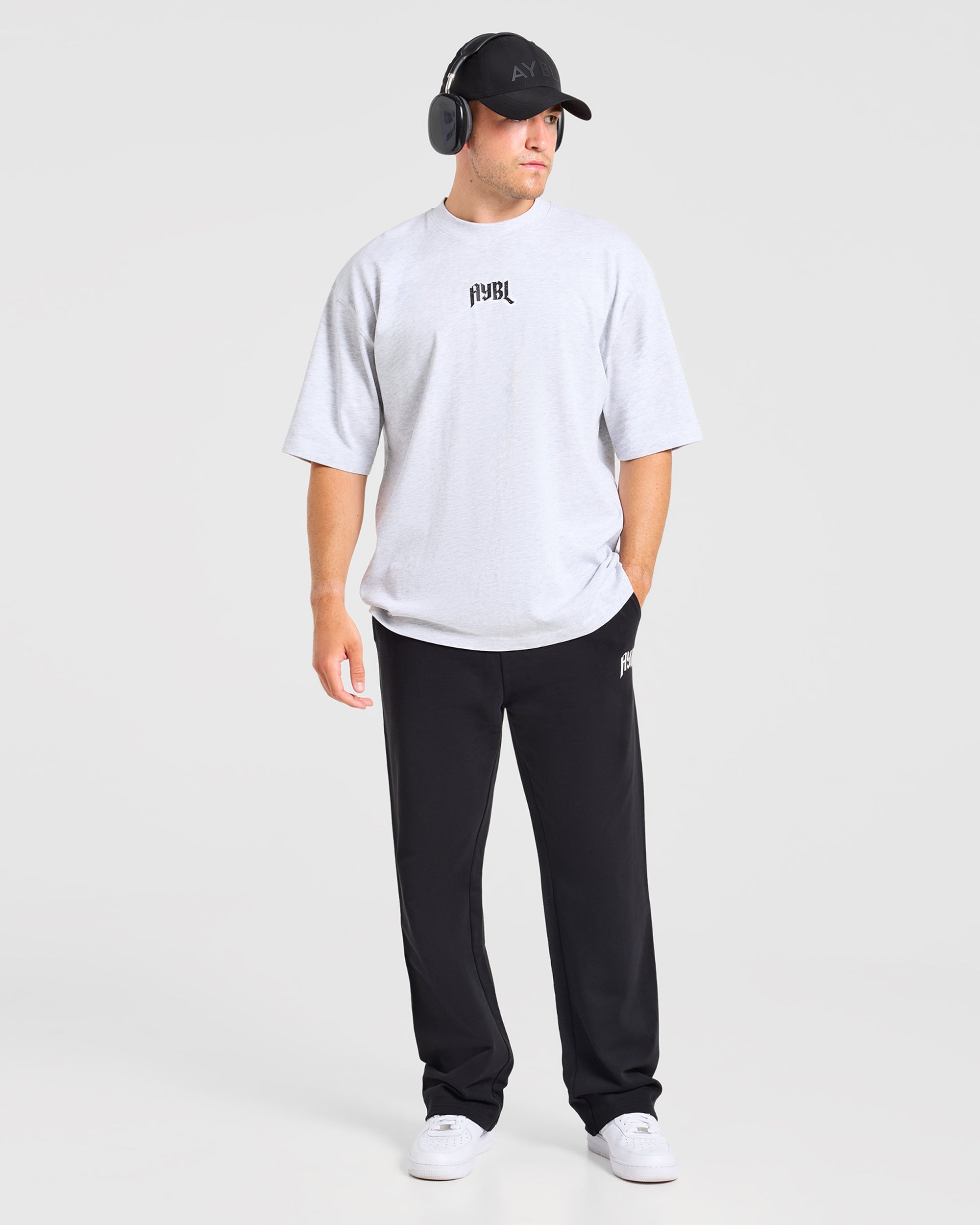 Heavy Lifting Gothic Oversized Straight Leg Joggers - Noir/Blanc