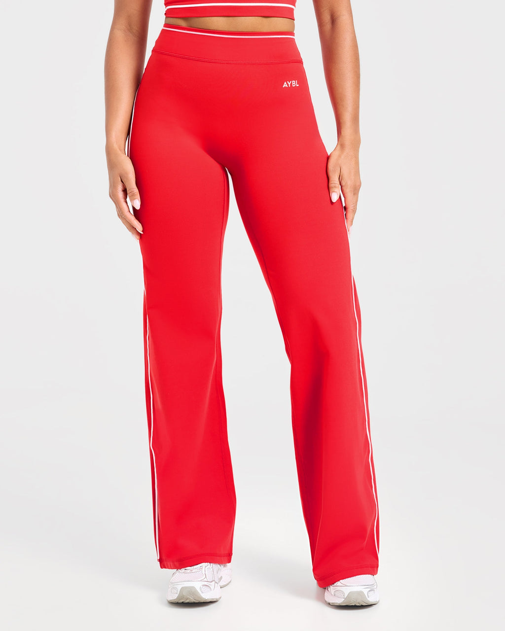 Form Flared Leggings - Rouge