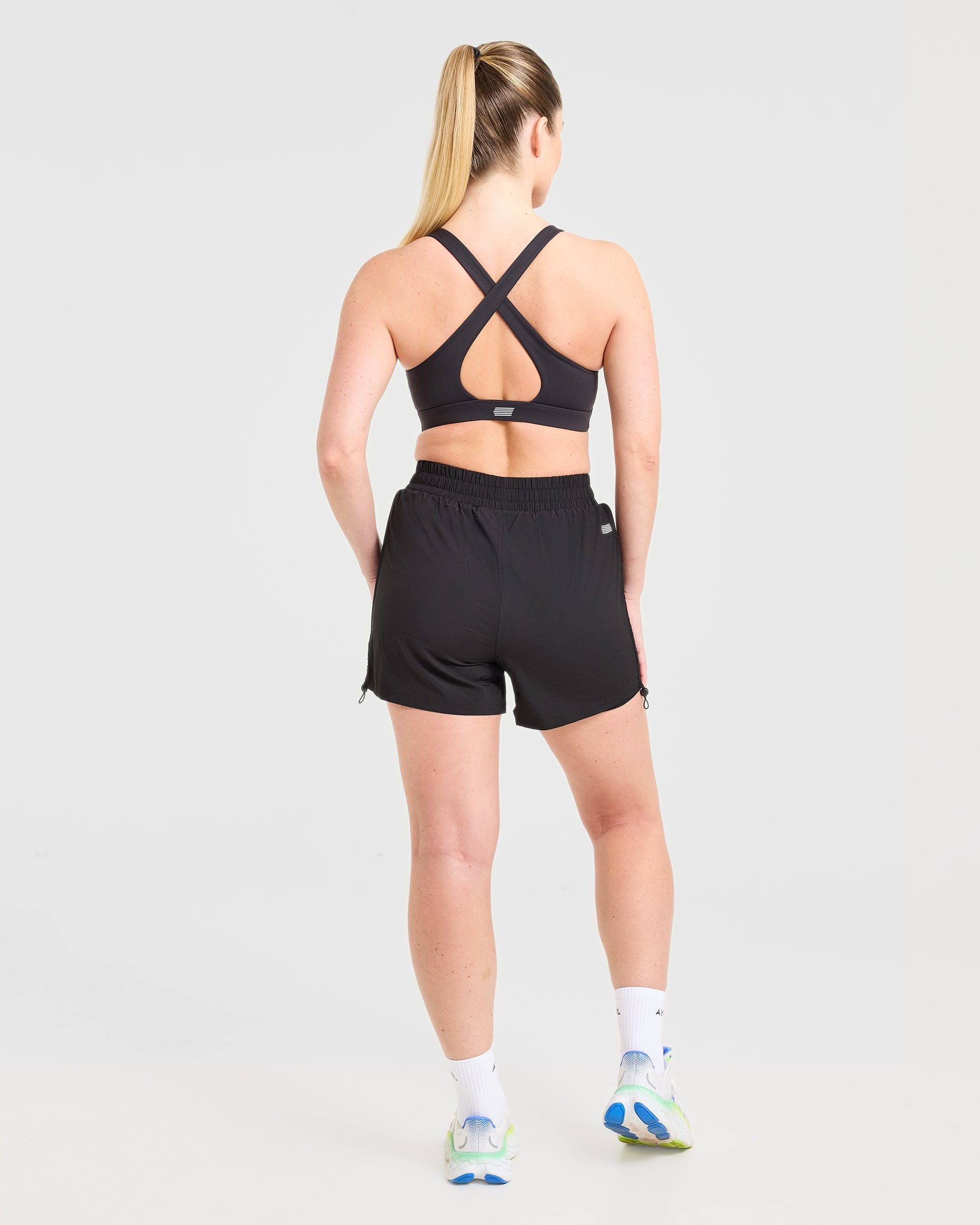 Run Ruched Shorts - Noir
